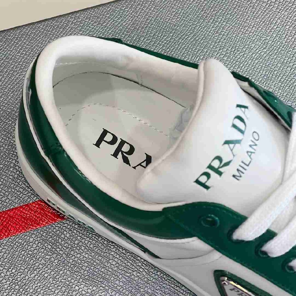 PRADA PL0094