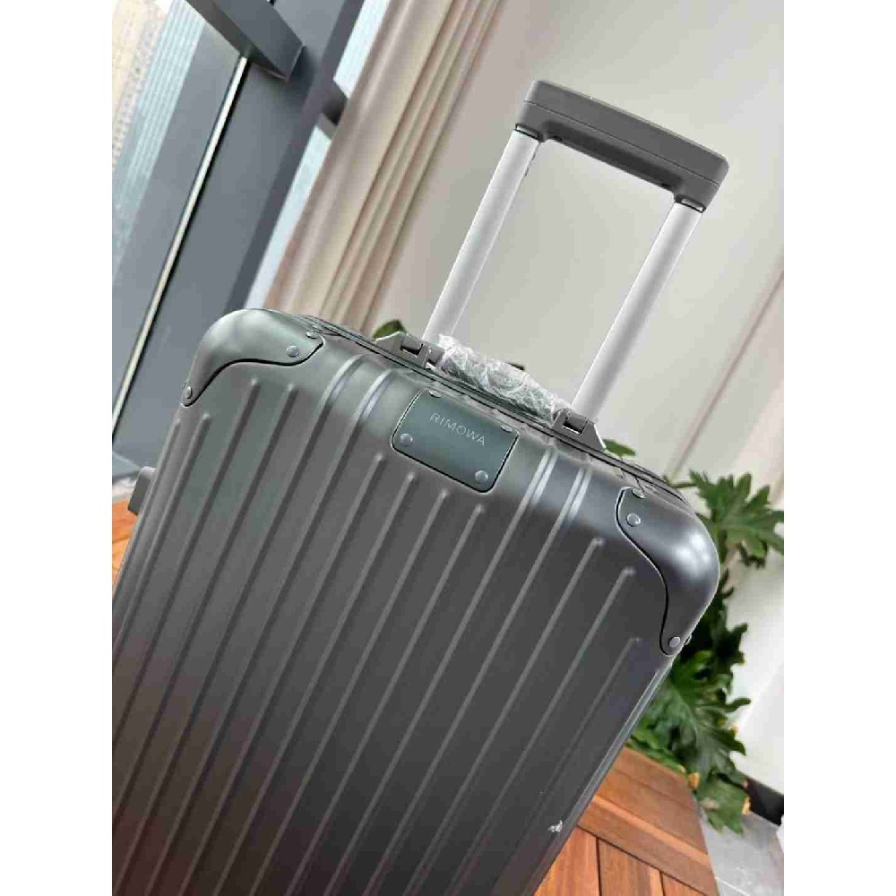 Rimowa Suitcase LXX0007
