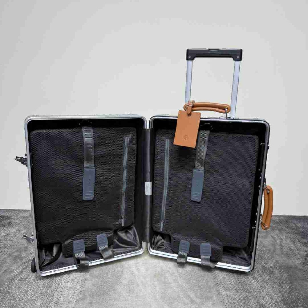 Rimowa  Suitcase LXX0051