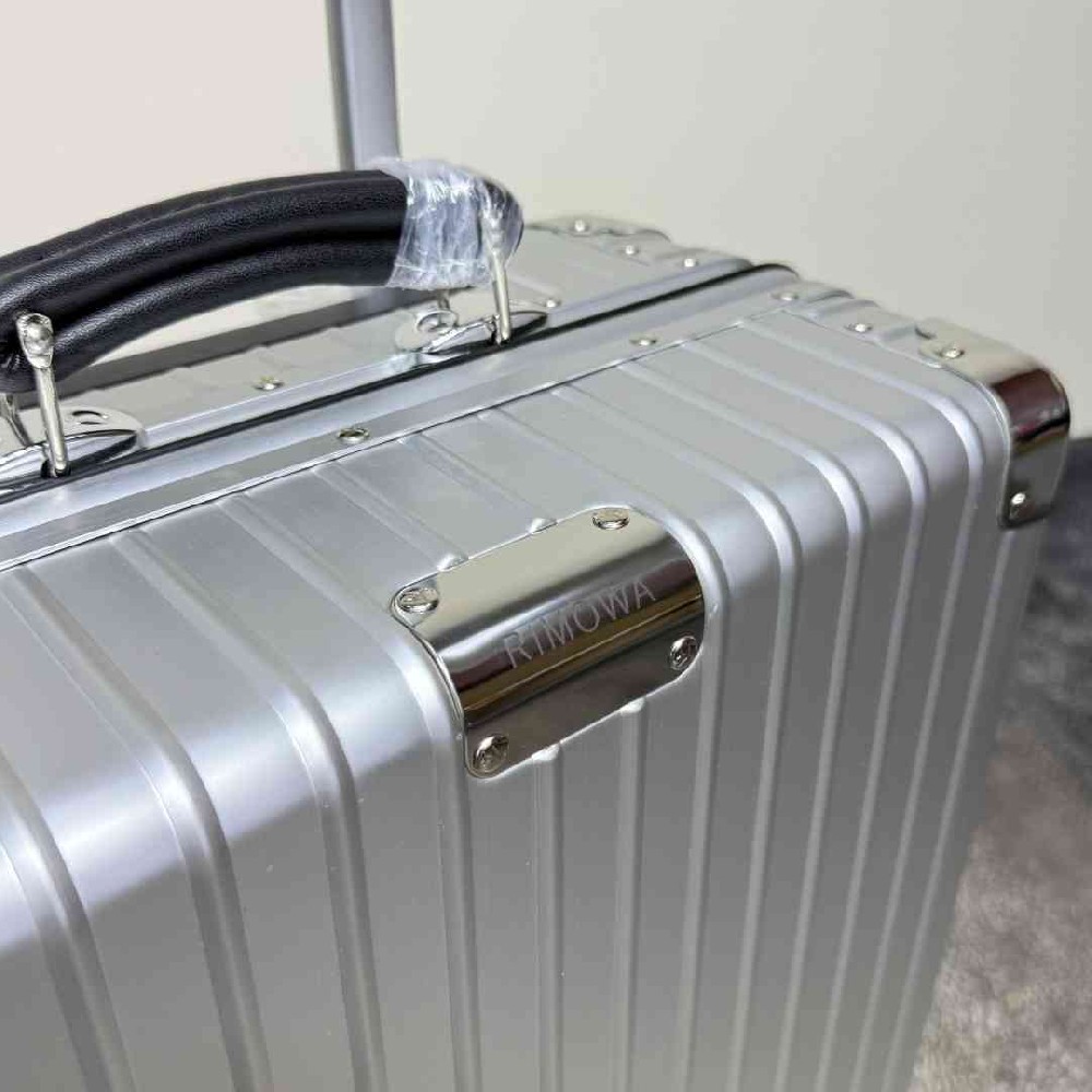 Rimowa  Suitcase LXX0054