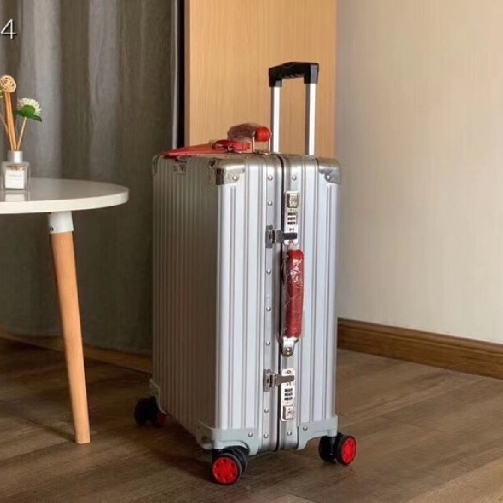 Rimowa  Suitcase LXX0057