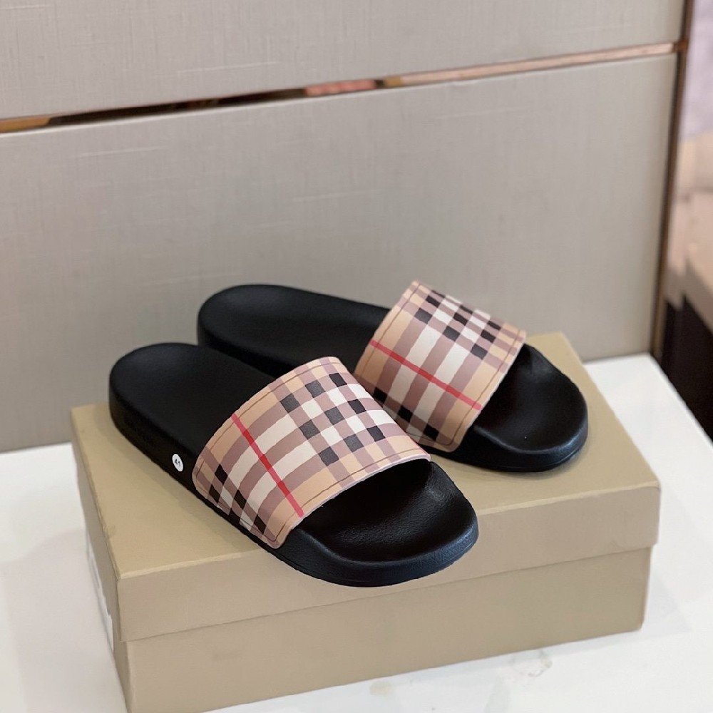 BURBERRY Slipper