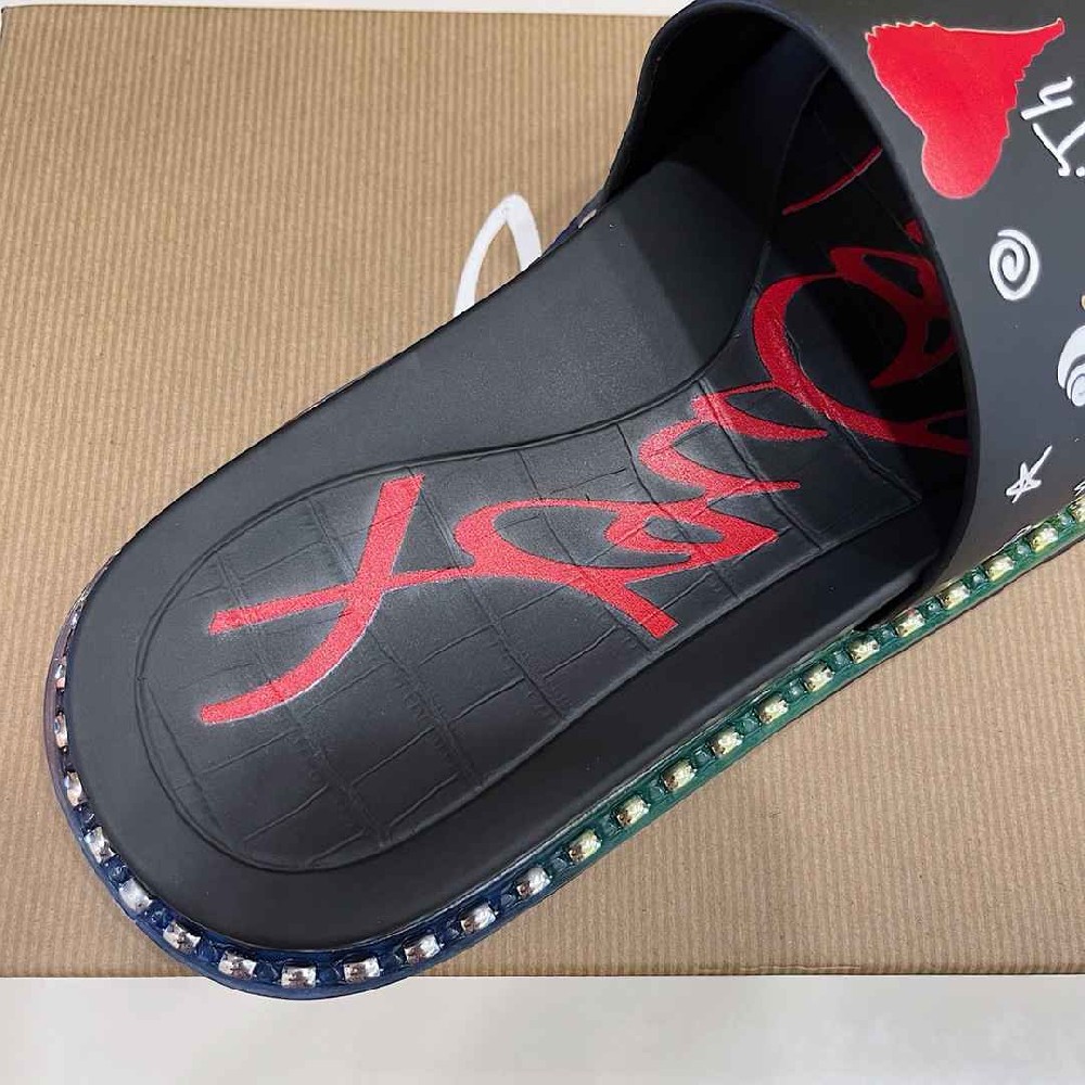 Christian Louboutin Slipper