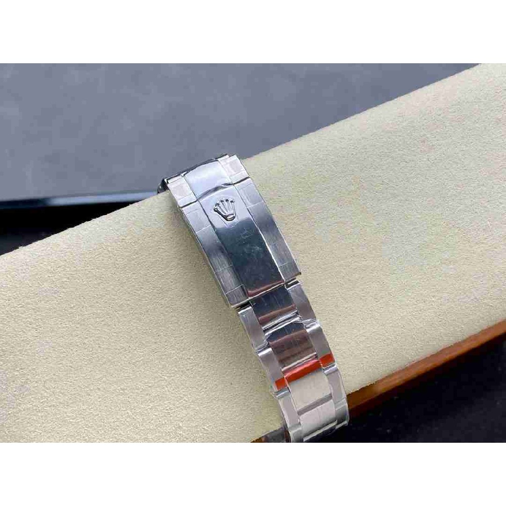 ROLEX   Who cares RO1687