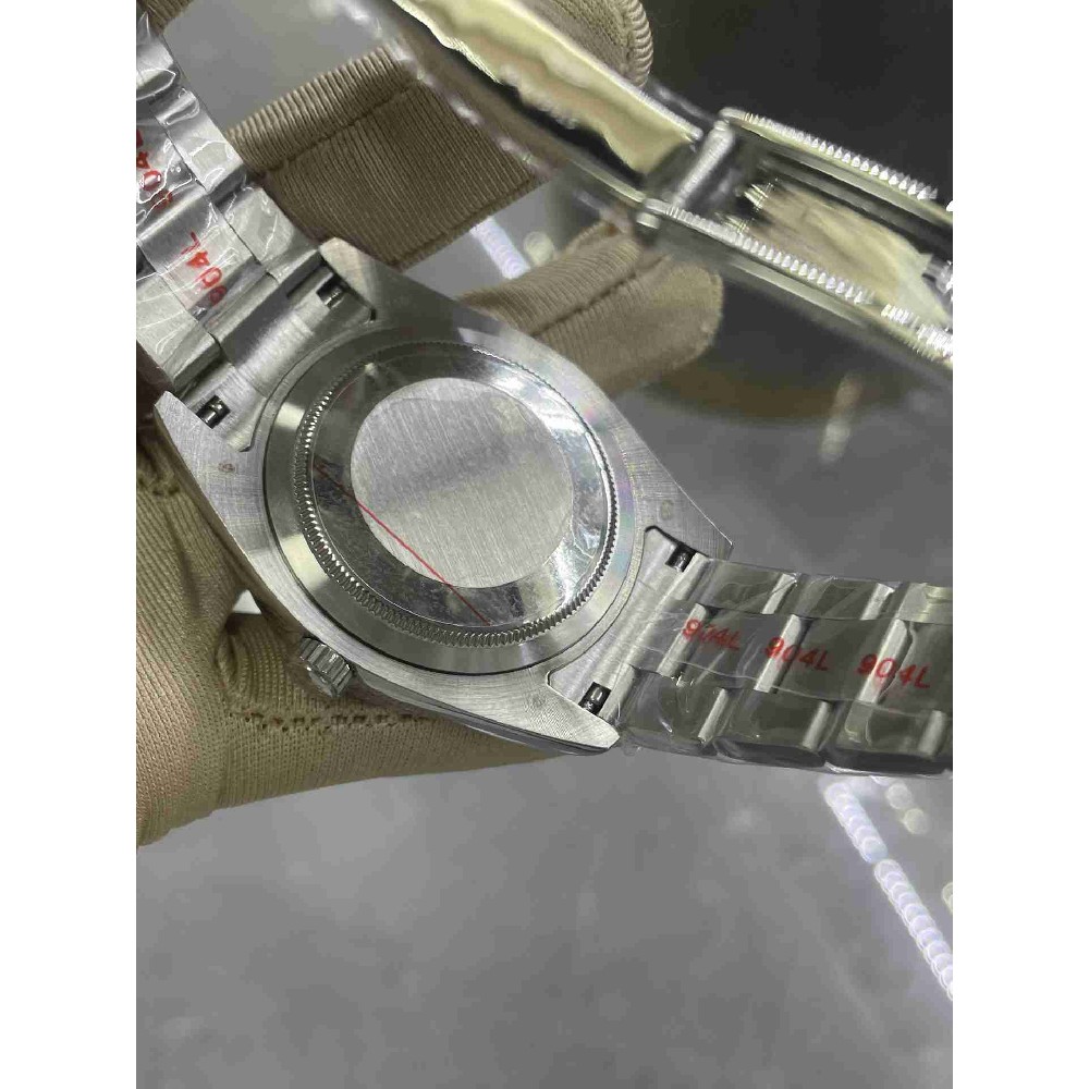 ROLEX  Who cares RO1688